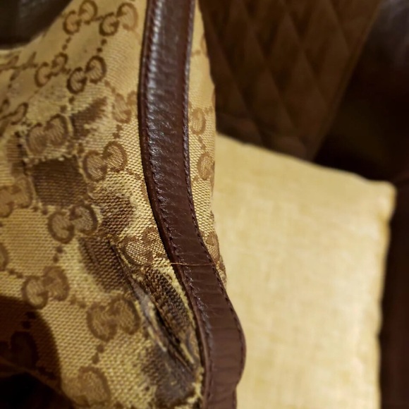 Gucci bag 💯 present Authentic - Picture 5 of 8